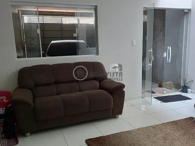 Casa 2 quartos e 1 banheiro, à venda, no bairro Parque Maria Helena em Suzano