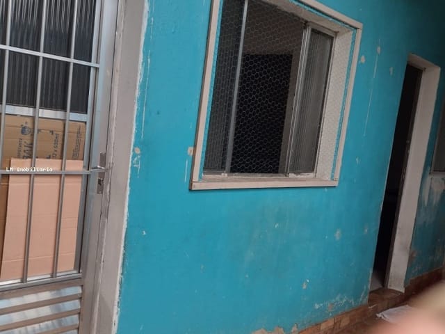 Casa 2 quartos e 1 banheiro, à venda, no bairro Jardim Suzanópolis em Suzano