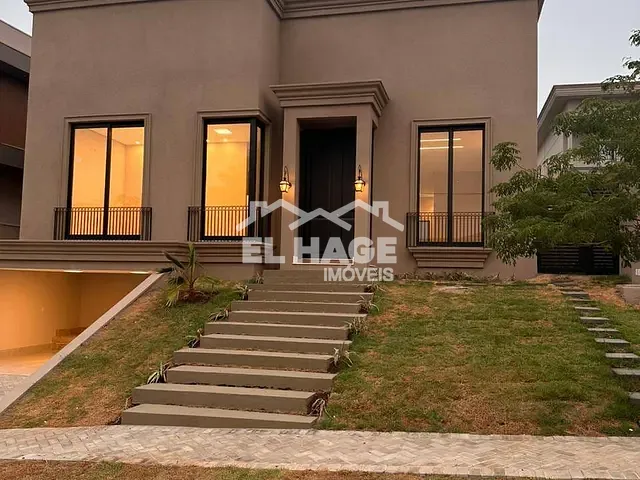 Casa com 488m² 4 quartos e 6 banheiros, à venda, no bairro Parque Amperco em Cuiabá