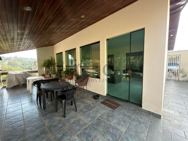 Casa com 1083m² 3 quartos e 5 banheiros, à venda, no bairro Terras de São Francisco em Salto de Pirapora