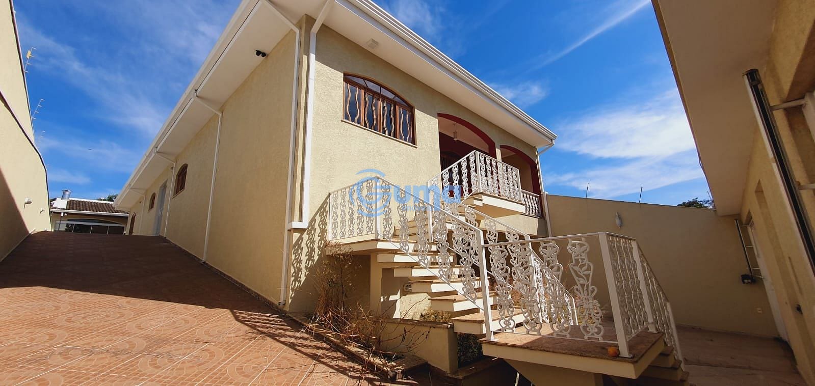 Casa à venda e aluguel com 3 quartos, 320m² - Foto 4