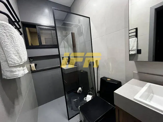 Casa com 205m² 3 quartos e 3 banheiros, à venda, no bairro Residencial Vila Romana em Pindamonhangaba