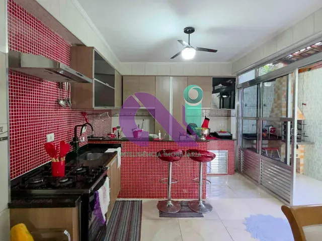 Casa 4 quartos e 2 banheiros, à venda, no bairro Jaguaribe em Osasco