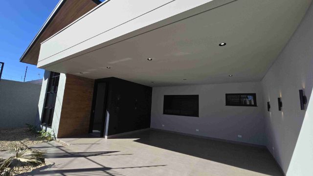 Casa 3 quartos e 4 banheiros, à venda, no bairro Jardim Real em Maringá