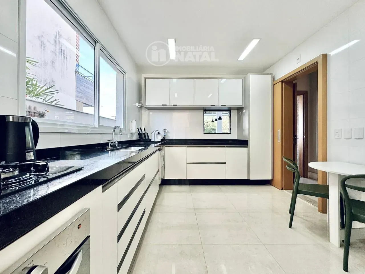 Casa, 3 quartos, 261 m² - Foto 25