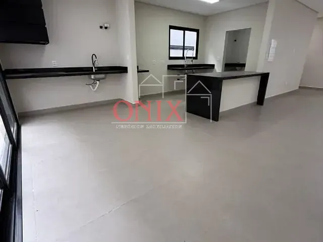 Casa com 250m² 3 quartos e 4 banheiros, à venda, no bairro Cézar de Souza em Mogi das Cruzes