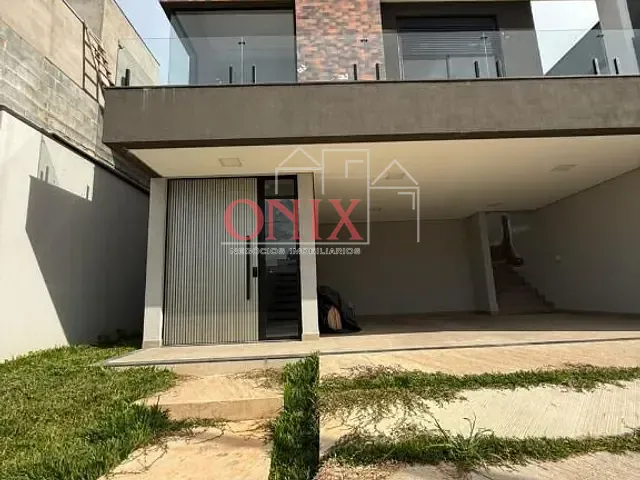 Casa com 250m² 3 quartos e 4 banheiros, à venda, no bairro Cézar de Souza em Mogi das Cruzes
