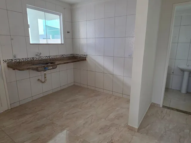 Casa 2 quartos e 1 banheiro, à venda, no bairro Maria Turri em Rio das Ostras