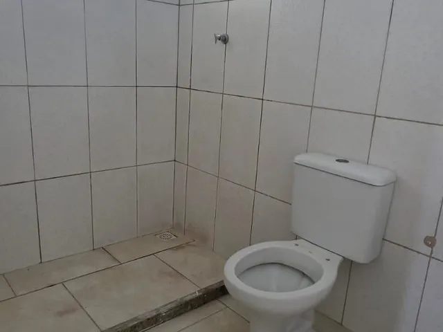 Casa 2 quartos e 1 banheiro, à venda, no bairro Maria Turri em Rio das Ostras