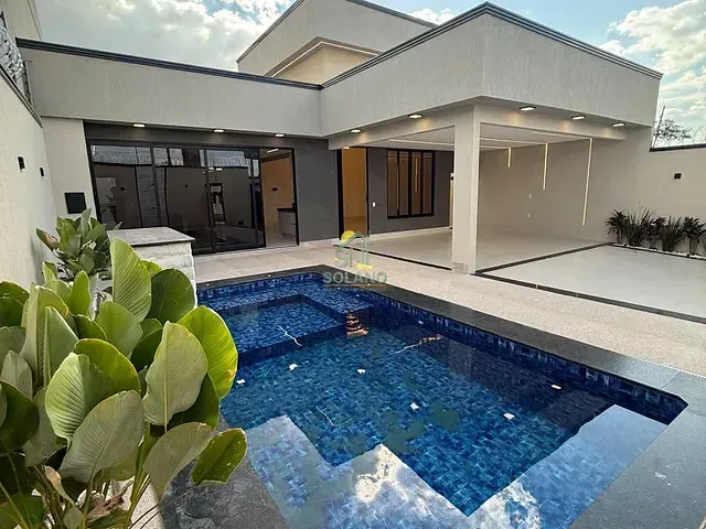 Casa com 370m² 4 quartos e 4 banheiros, à venda, no bairro Parque Amazônia em Goiânia
