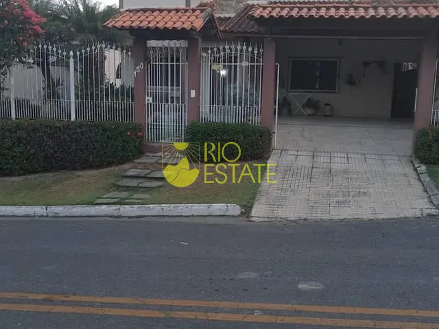 Casa com 327m² 3 quartos e 5 banheiros, à venda, no bairro Loteamento Bondarovshy em Quatis