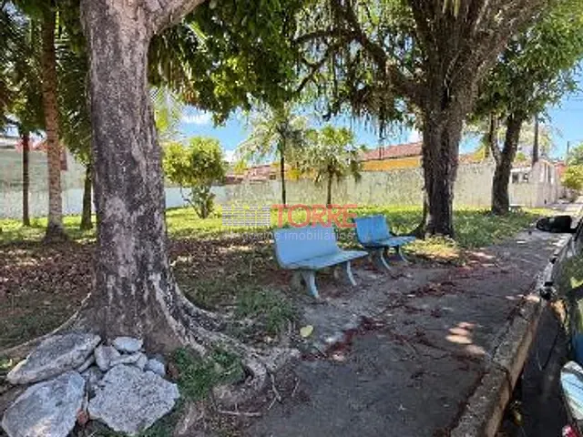 Casa com 450m² 5 quartos e 4 banheiros, à venda, no bairro Ilhéus II em Ilhéus