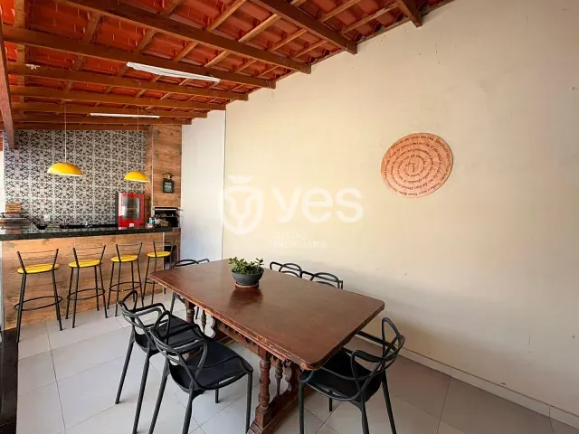 Casa 4 quartos e 2 banheiros, à venda, no bairro Centro em Araxá
