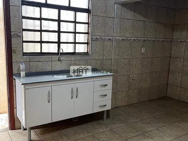 Casa 2 quartos e 1 banheiro, à venda, no bairro Jardim Olímpico em Bauru