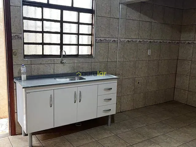 Casa 2 quartos e 1 banheiro, à venda, no bairro Jardim Olímpico em Bauru