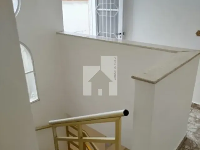 Casa com 183m² 4 quartos e 3 banheiros, à venda, no bairro Vila Vianelo em Jundiaí