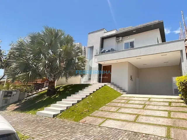 Casa com 450m² 3 quartos e 4 banheiros, à venda, no bairro Urbanova em São José dos Campos