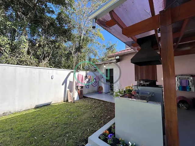 Casa com 300m² 2 quartos e 1 banheiro, à venda, no bairro Centenário em Sapiranga