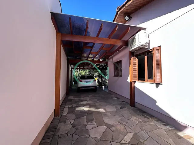 Casa com 300m² 2 quartos e 1 banheiro, à venda, no bairro Centenário em Sapiranga