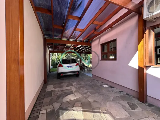 Casa com 300m² 2 quartos e 1 banheiro, à venda, no bairro Centenário em Sapiranga