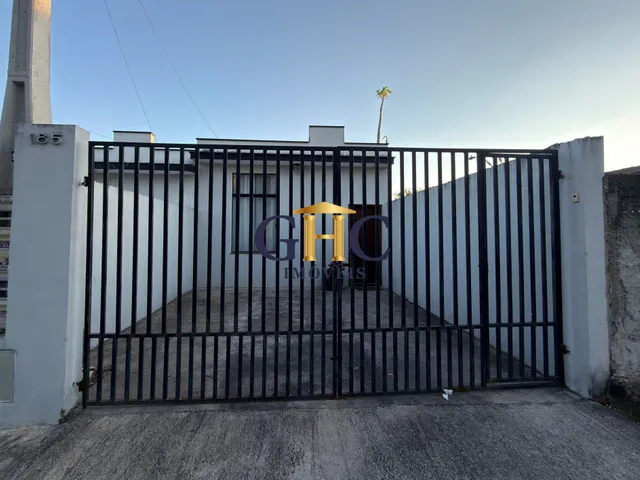 Casa com 125m² 2 quartos e 2 banheiros, à venda, no bairro Jardim das Bandeiras em Salto de Pirapora