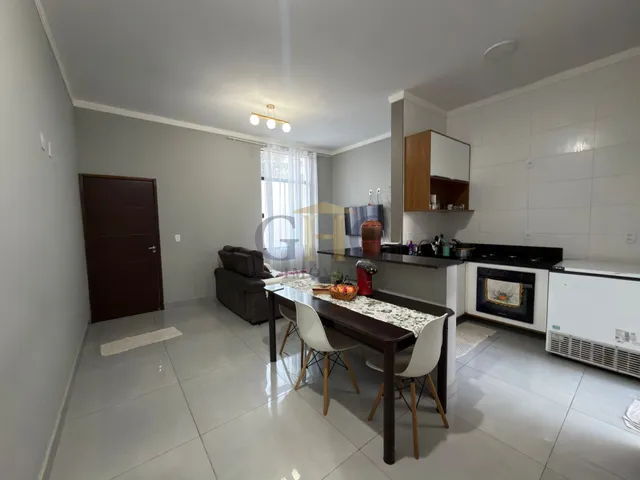 Casa com 125m² 2 quartos e 2 banheiros, à venda, no bairro Jardim das Bandeiras em Salto de Pirapora