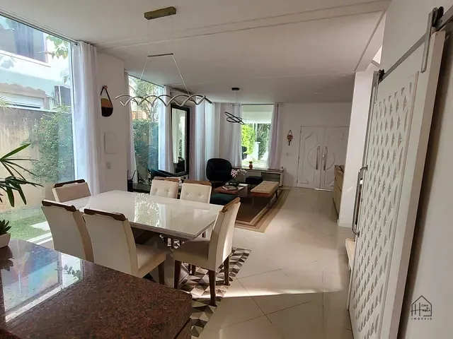 Casa 3 quartos e 4 banheiros, à venda, no bairro Tijuco Preto em Vargem Grande Paulista