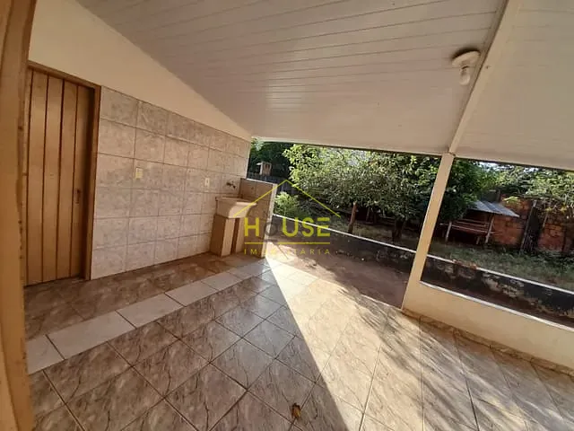 Casa com 360m², à venda, no bairro Pozzobon em Votuporanga
