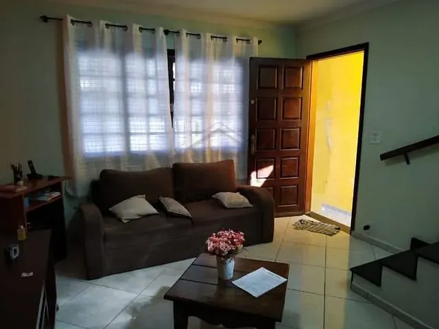 Casa com 179m² 3 quartos e 2 banheiros, à venda, no bairro Jardim Zaira em Mauá