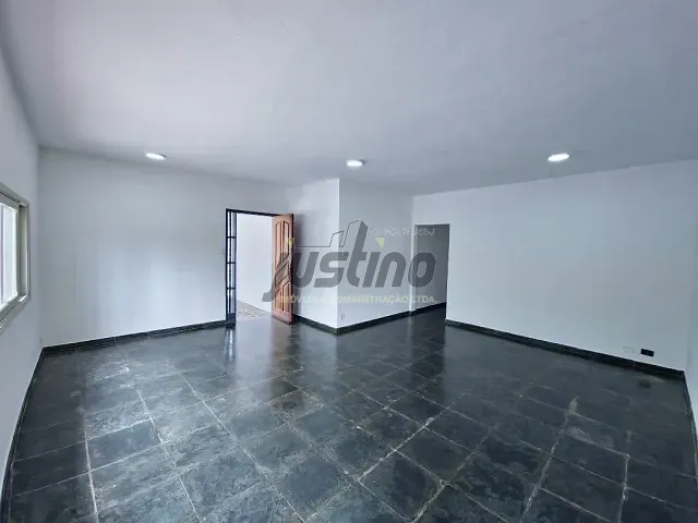 Casa com 295m² 3 quartos e 1 banheiro, à venda, no bairro Vila São Paulo em Itanhaém