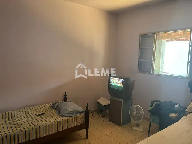 Casa com 300m² 2 quartos e 1 banheiro, à venda, no bairro Vila Santa Rosa em Mococa