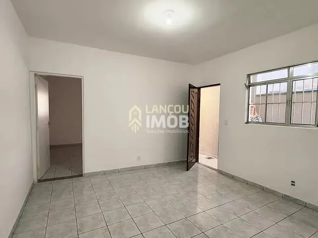 Casa 3 quartos e 2 banheiros, à venda, no bairro Tulipas em Jundiaí