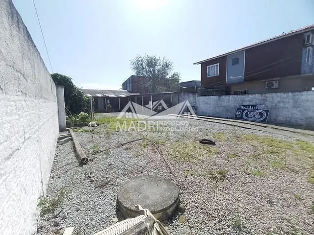 Casa com 360m² 2 quartos e 1 banheiro, à venda, no bairro Jardim Eldorado em Palhoça