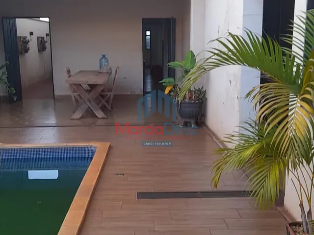Casa com 250m² 3 quartos e 2 banheiros, à venda, no bairro Vila Prado em Ituverava