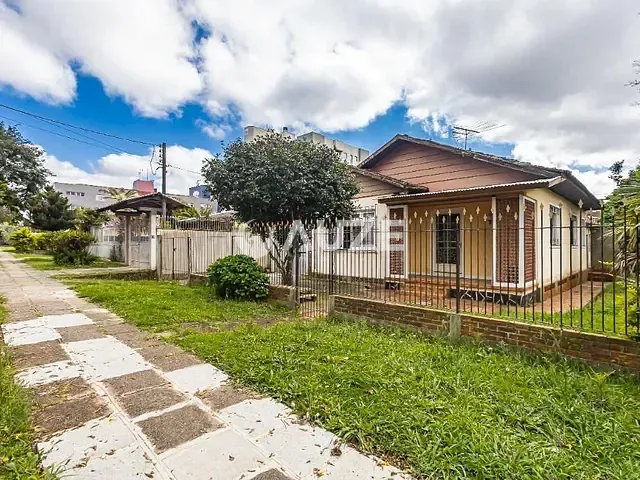 Casa com 139m² 3 quartos e 1 banheiro, à venda, no bairro Bacacheri em Curitiba