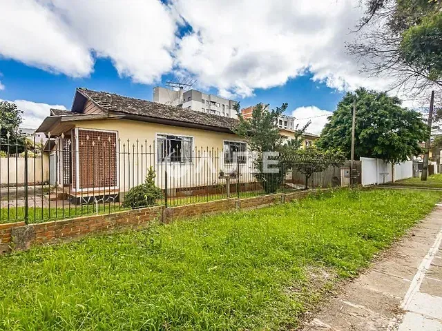 Casa com 139m² 3 quartos e 1 banheiro, à venda, no bairro Bacacheri em Curitiba
