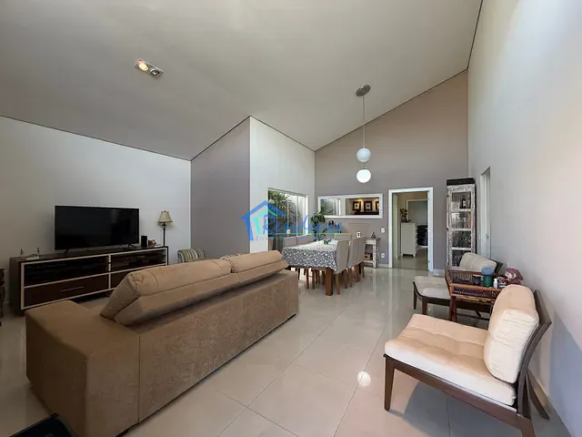 Casa com 300m² 3 quartos e 3 banheiros, à venda ou para alugar, no bairro Condomínio Green Park em Indaiatuba