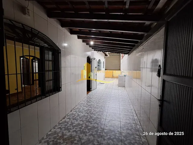 Casa 2 quartos e 2 banheiros, à venda, no bairro Ocian em Praia Grande