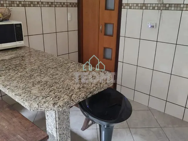 Casa com 250m² 4 quartos e 3 banheiros, à venda, no bairro CECAP em Taubaté