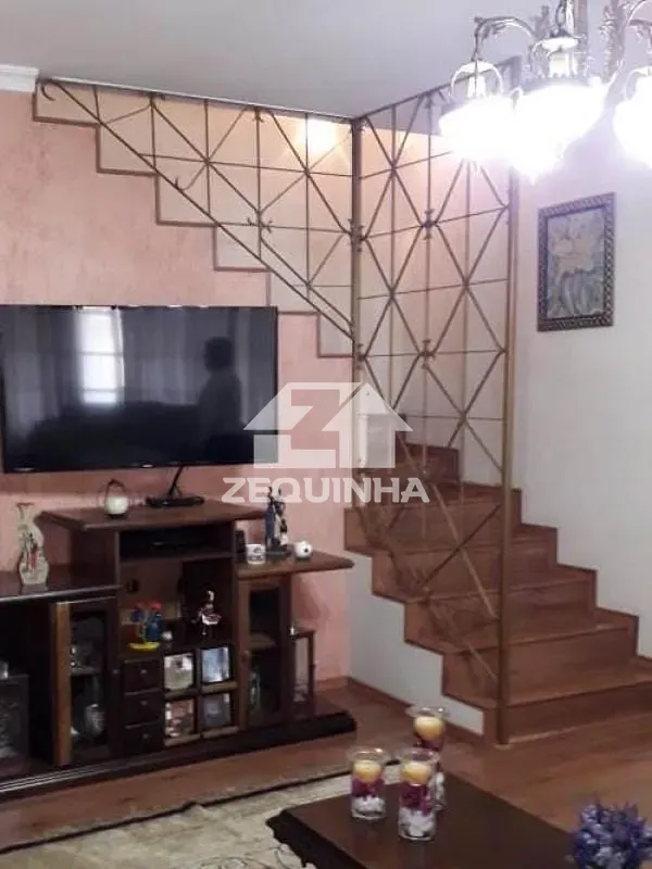 Casa, 3 quartos, 236 m² - Foto 1