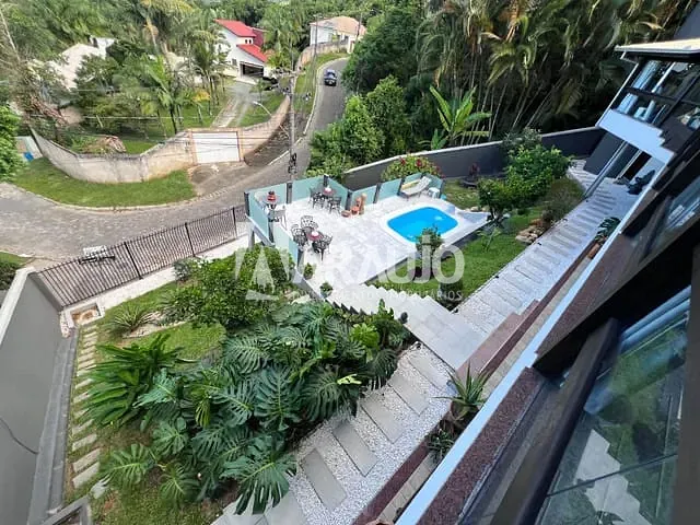 Casa com 600m² 4 quartos e 4 banheiros, à venda, no bairro Fazenda em Itajaí