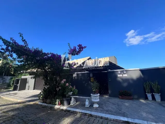 Casa com 600m² 4 quartos e 4 banheiros, à venda, no bairro Fazenda em Itajaí
