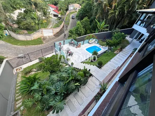 Casa com 600m² 4 quartos e 4 banheiros, à venda, no bairro Fazenda em Itajaí