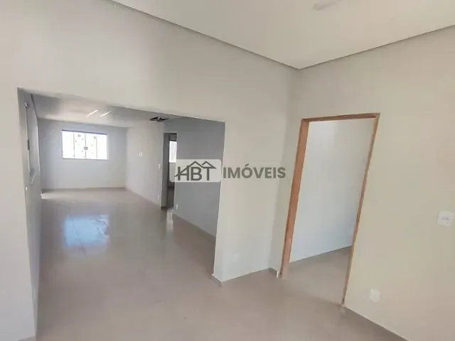 Casa 3 quartos e 3 banheiros, à venda, no bairro Núcleo Residencial Edison Bastos Gasparini em Bauru