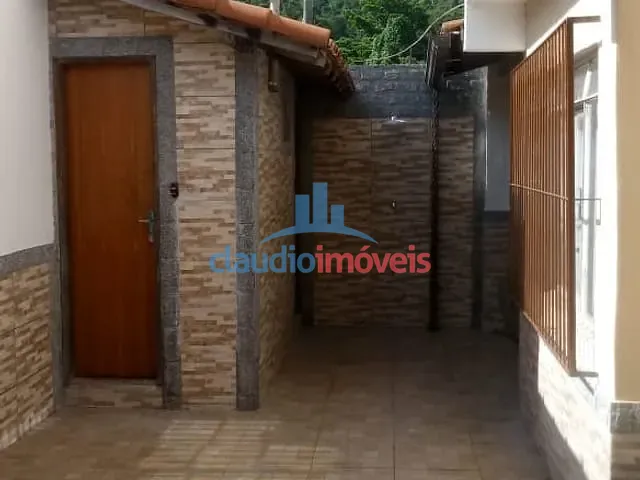 Casa 5 quartos e 5 banheiros, à venda, no bairro Colônia Santo Antônio em Barra Mansa