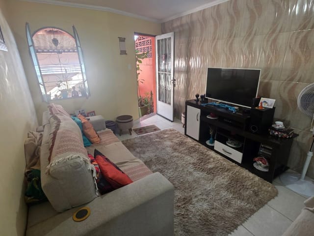 Casa com 160m² 4 quartos e 2 banheiros, à venda, no bairro Conjunto Residencial Santo Ângelo em Mogi das Cruzes