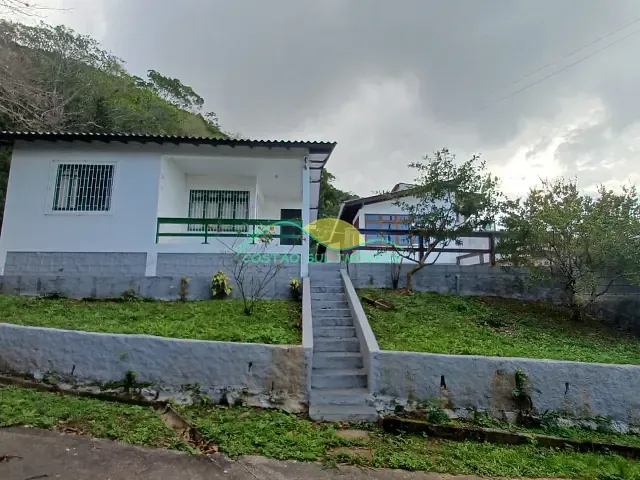 Casa 3 quartos e 3 banheiros, à venda, no bairro Pântano do Sul em Florianópolis