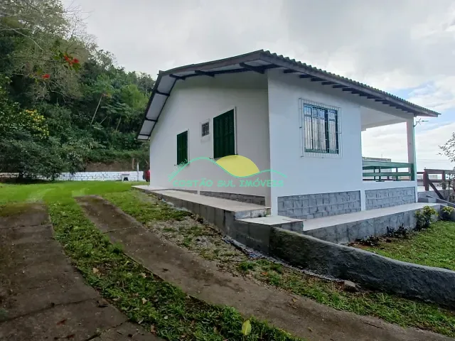 Casa 3 quartos e 3 banheiros, à venda, no bairro Pântano do Sul em Florianópolis