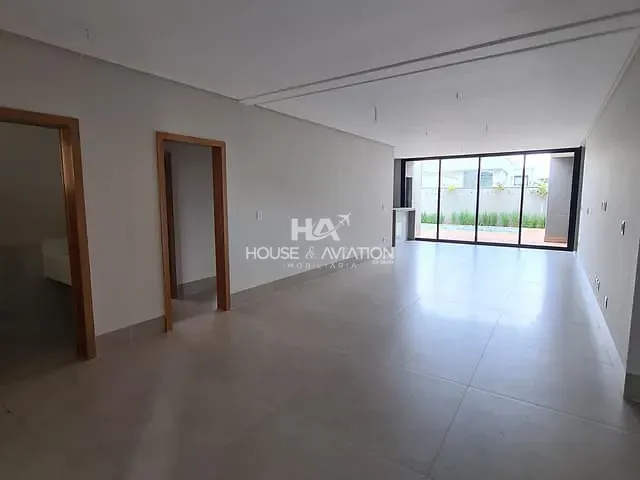 Casa com 496m² 4 quartos e 6 banheiros, à venda, no bairro Portal do Sol Green em Goiânia