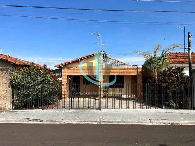 Casa com 255m² 2 quartos e 1 banheiro, à venda, no bairro PARQUE RESIDENCIAL VALE DO SOL em ARARAQUARA